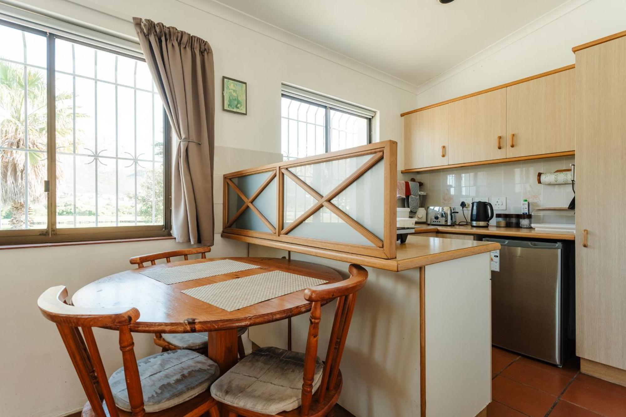 Vlei Cove Guesthouse Cape Town Exterior foto